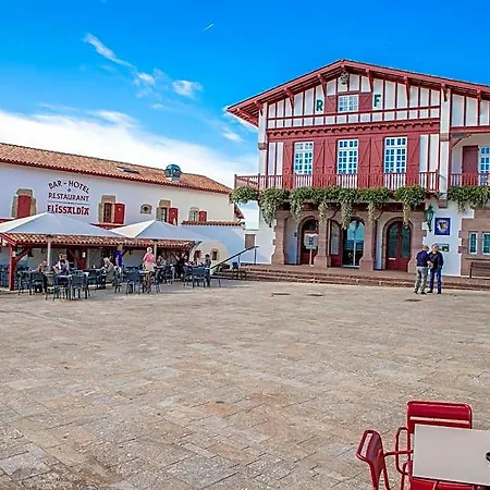 Séjour chez l'habitant à 300 M De La Mairie Et Bidart