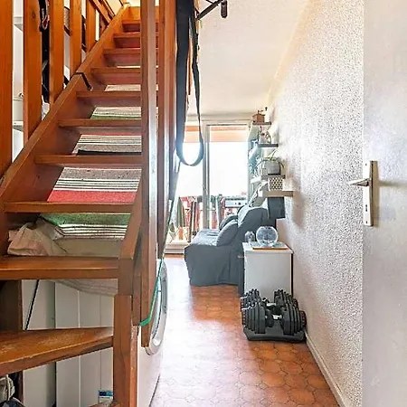 Séjour chez l'habitant à 300 M De La Mairie Et